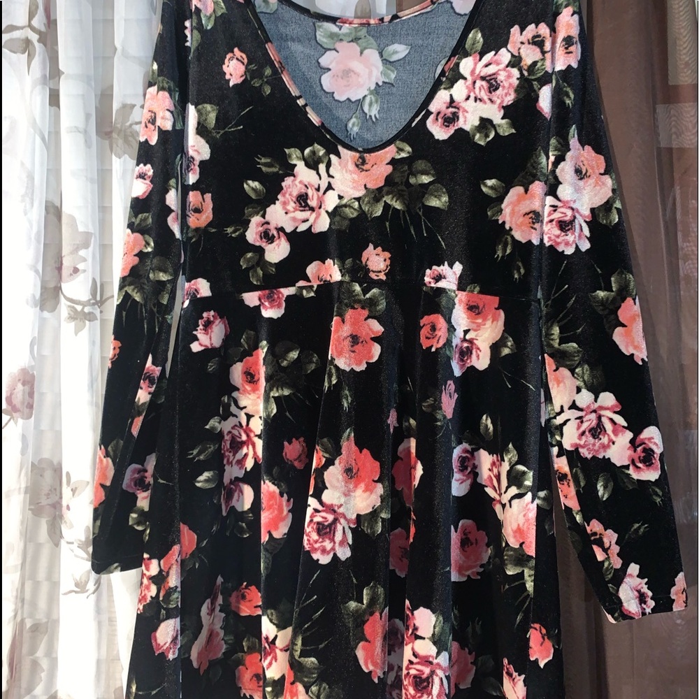 Womens Velvet v cut dress